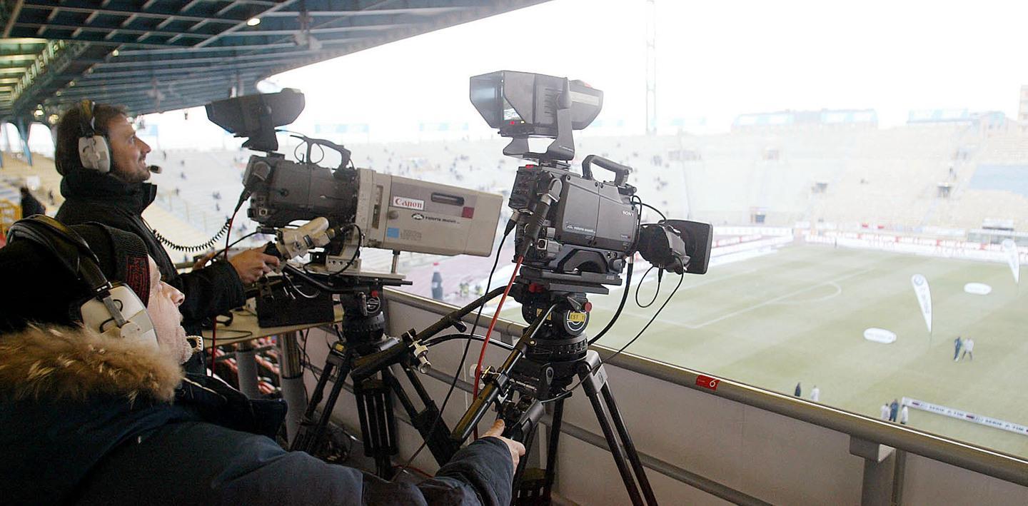 Coronavirus, le tv aprono alle gare in chiaro 