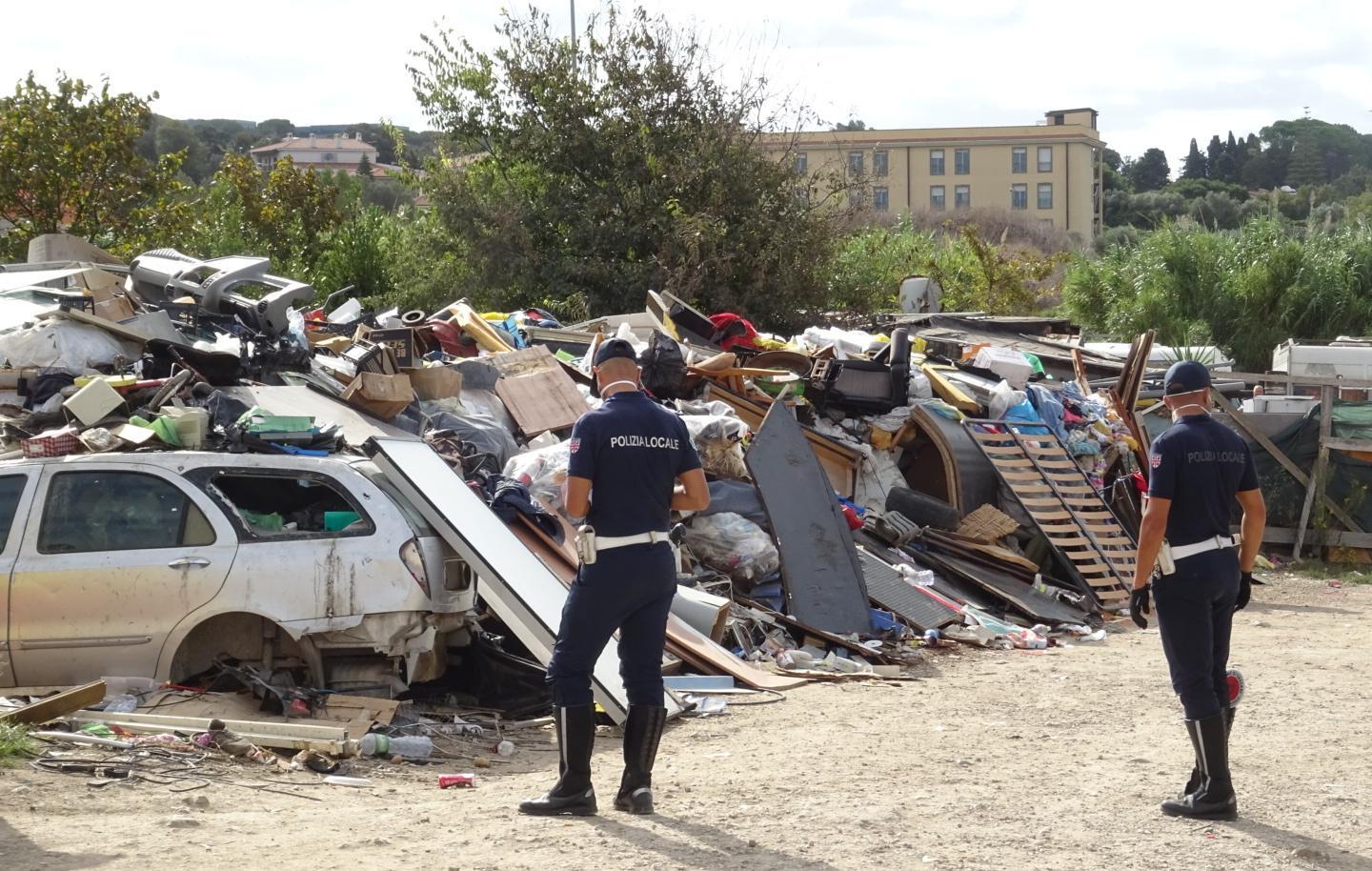 Campo Rom, caccia ai “centri di accoglienza” 