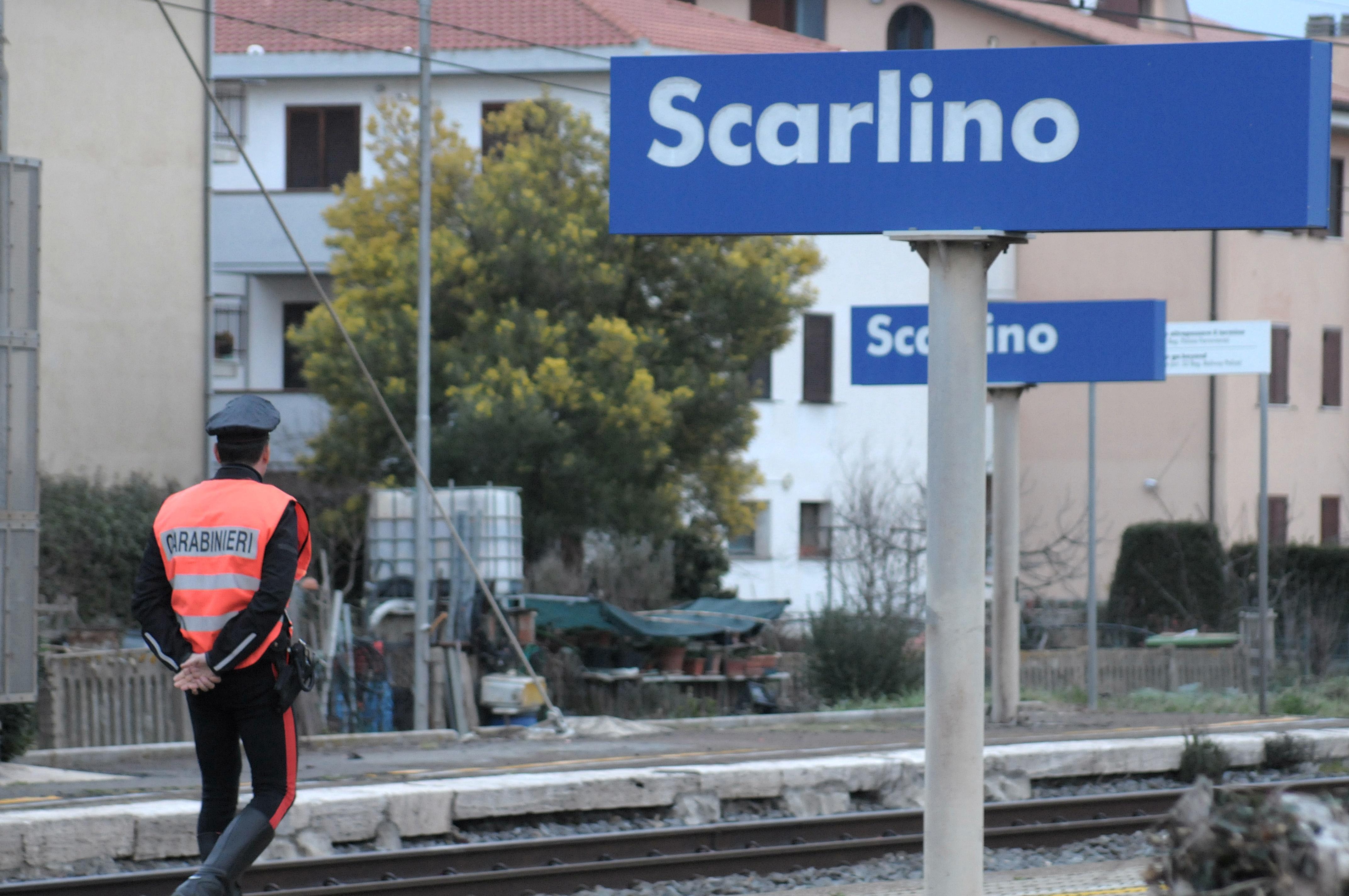 Travolto dal treno in corsa 