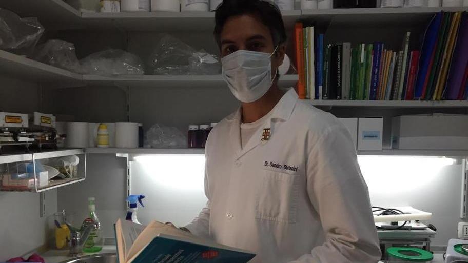 Da Tronci si prepara ancora gel disinfettante per le mani
