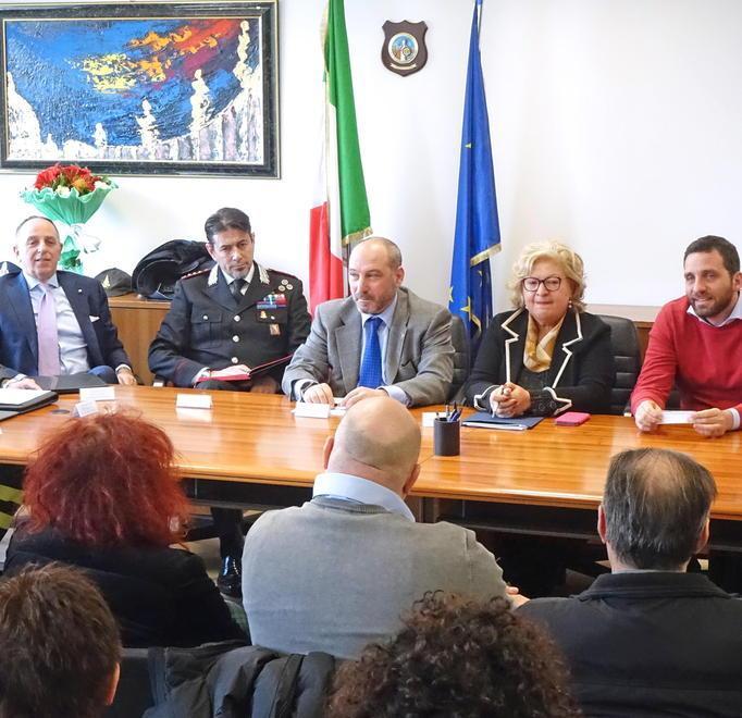 Quarantatré casi sotto osservazione tra familiari e colleghi del tecnico 