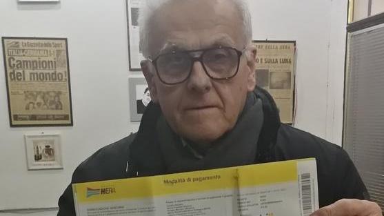 Paga regolare bolletta e gli arriva ingiunzione