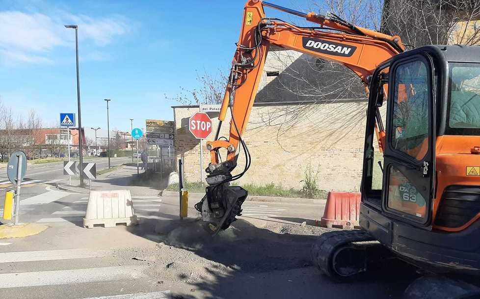 Lavori alle condotte idriche, case senza acqua 