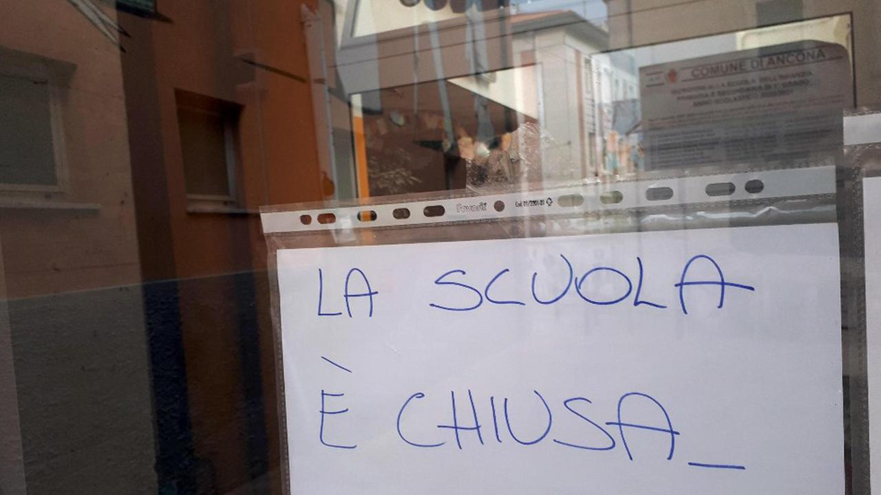 Coronavirus, manca solo l'ufficialità: scuole chiuse ancora 8 giorni in Lombardia, Emilia Romagna e Veneto