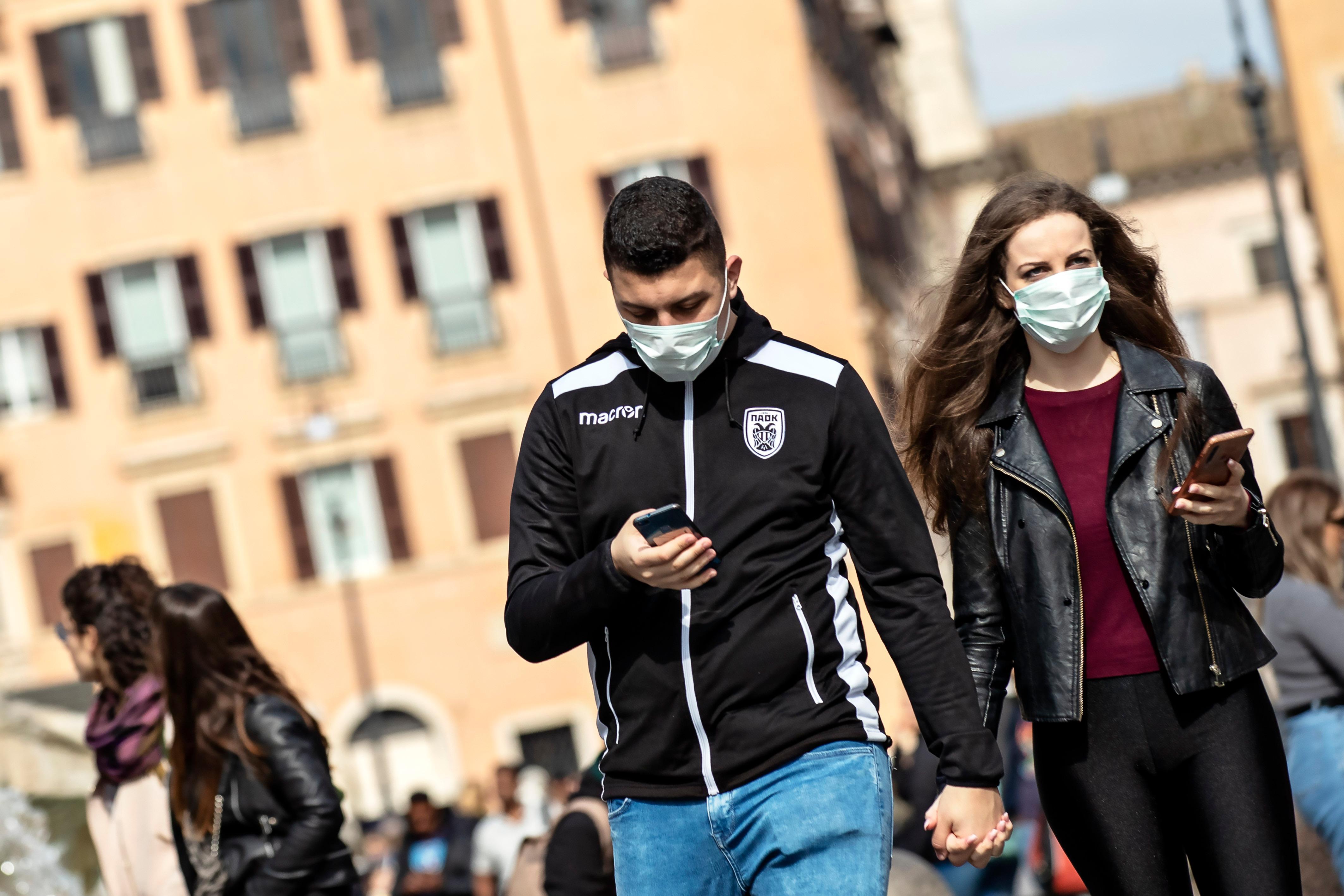 Coronavirus, scuole chiuse altri 8 giorni Contagi: 4 i morti in regione. A Modena 22 casi, un altro ricoverato in terapia intensiva e un contagiato isolato a Villa Rosa