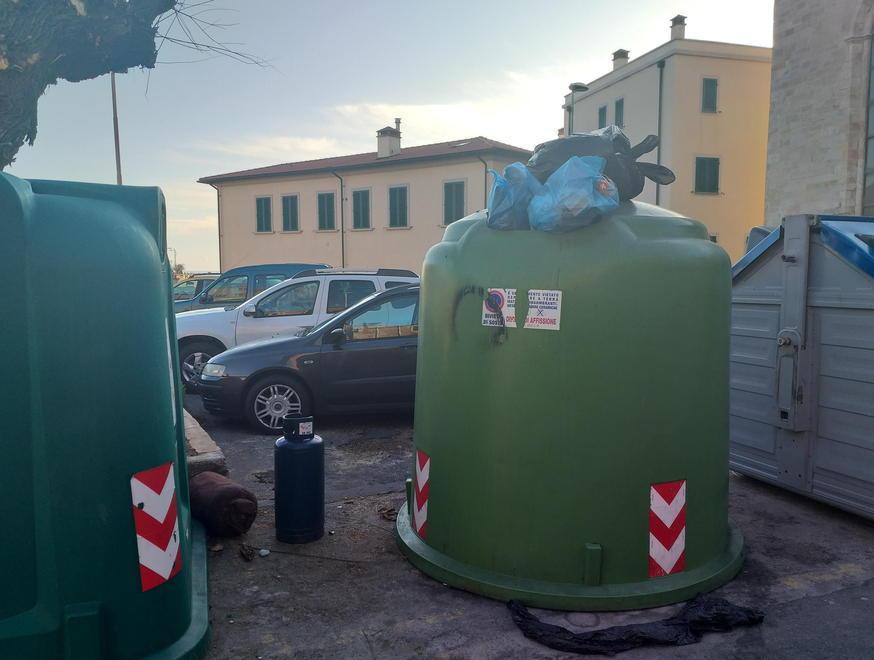 Troppe bombole abbandonate 300 euro per ogni rimozione 