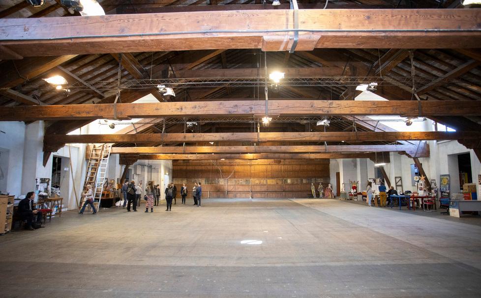 Lassù una fabbrica degli spettacoli