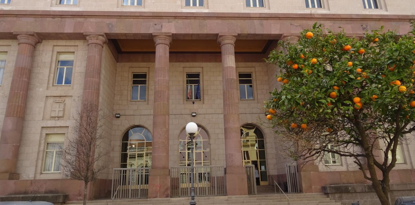 Sassari, offese al collega in chat: due agronomi a giudizio 