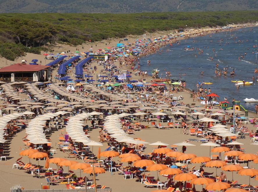Dopo la bufera, per attrarre i vacanzieri serviranno oculate politiche sui prezzi
