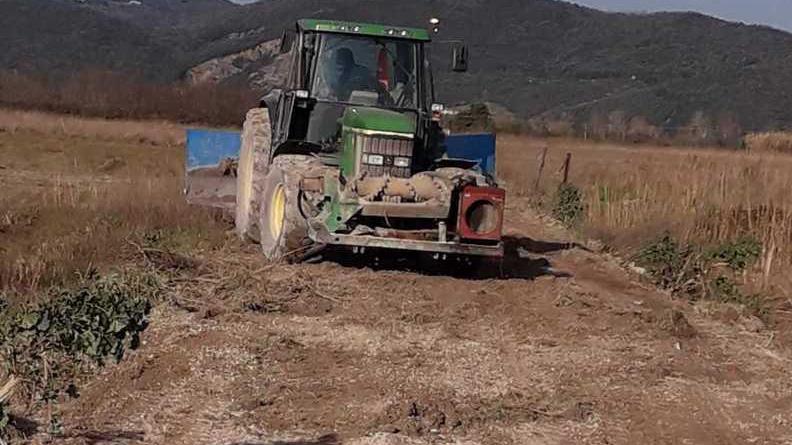Strade bianche fragili e indispensabili: al via il rifacimento dei tratti