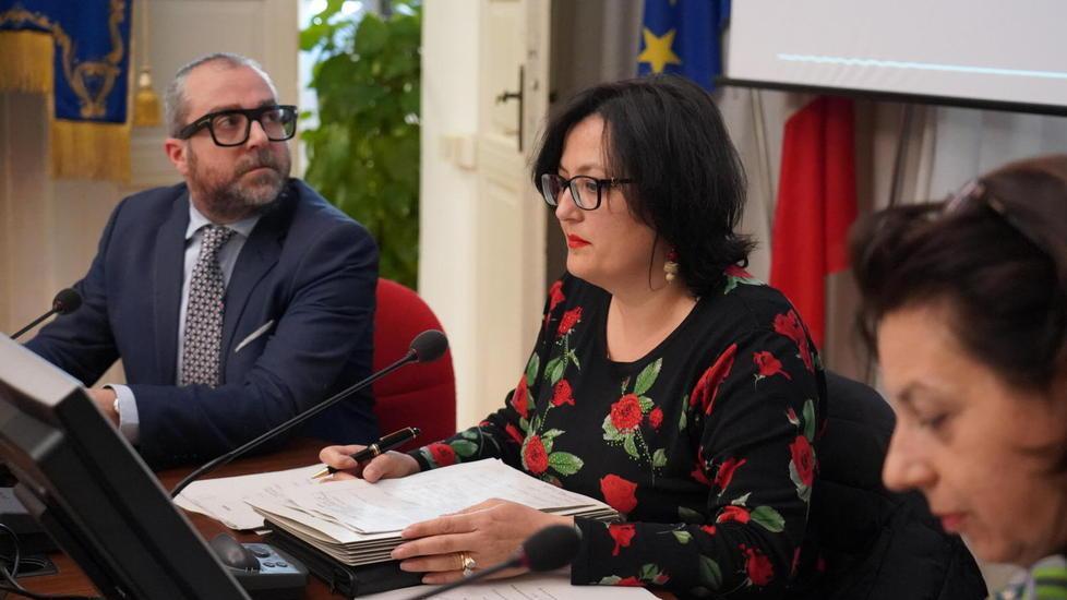 Dimissioni o sfiducia: è scritto il destino di Angela Pirri