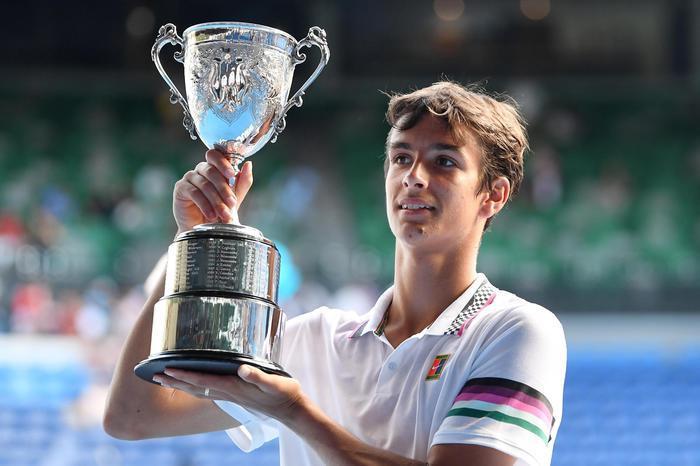 Dai primi colpi con papà al sogno Roland Garros, la favola sportiva di Lorenzo Musetti 