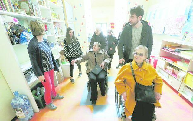 Case protette ferraresi chiuse alle visite dei familiari: «Se il virus entra qui dentro siamo rovinati»