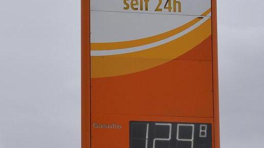Il prezzo al litro di benzina e gasolio praticato al distributore Conad di via Bulgaria domenica 1° marzo 2020