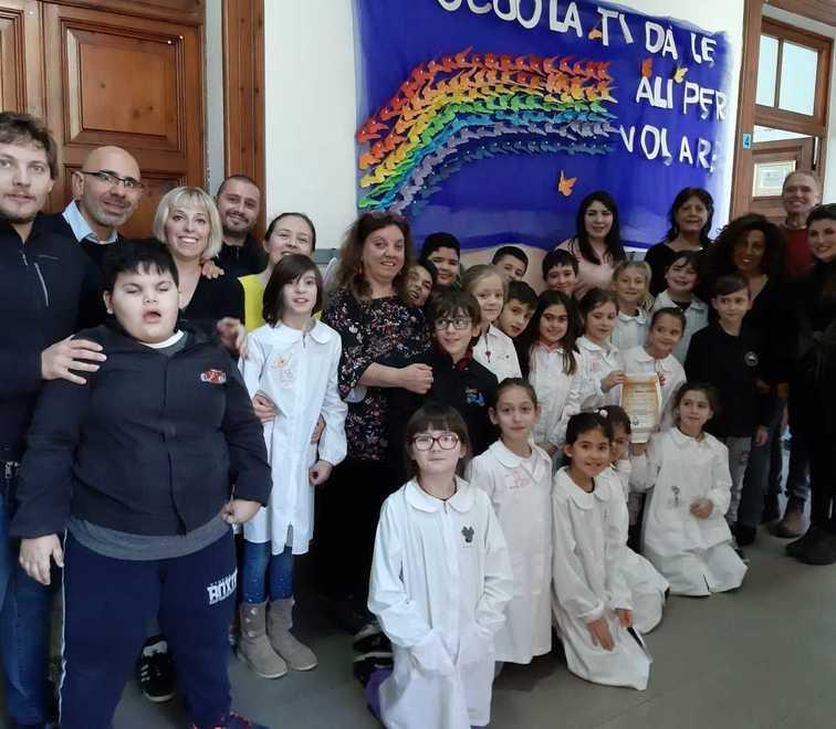 Pensieri sul bus... una valanga di premi Ecco i protagonisti delle scuole elbane