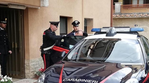 Sorpreso a spacciare eroina, arrestato pusher di 45 anni