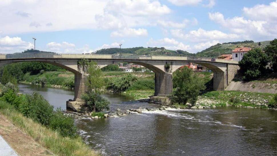 Oggi chiuso per un’ora il ponte sull’Arno