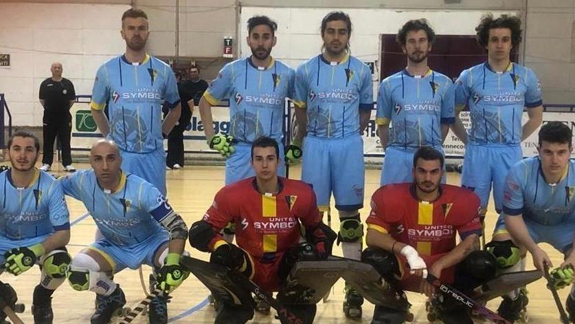 Ripartono pallamano, nuoto, hockey pista e calcio a cinque Ma senza il pubblico