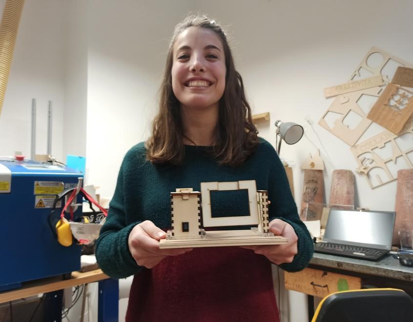 Studentessa inventa gioco per far superare i problemi d’apprendimento ai bimbi 