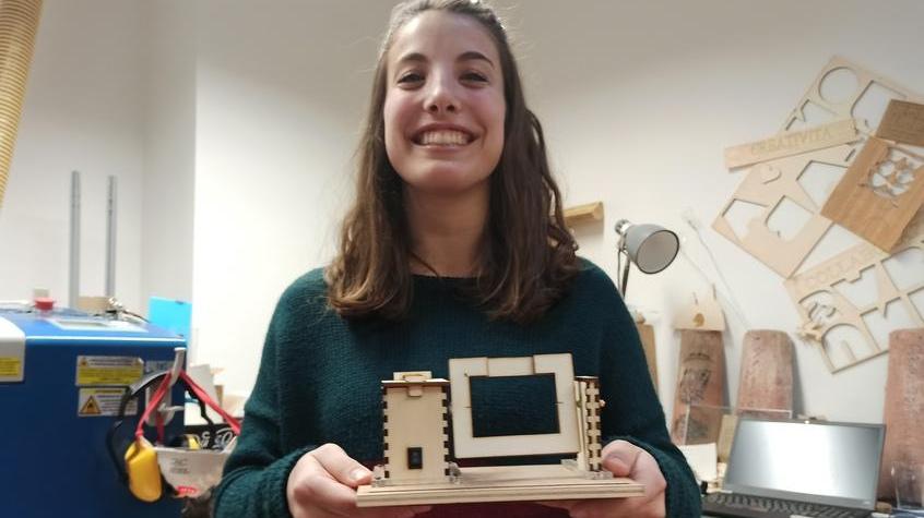 Studentessa inventa gioco per far superare i problemi d’apprendimento ai bimbi