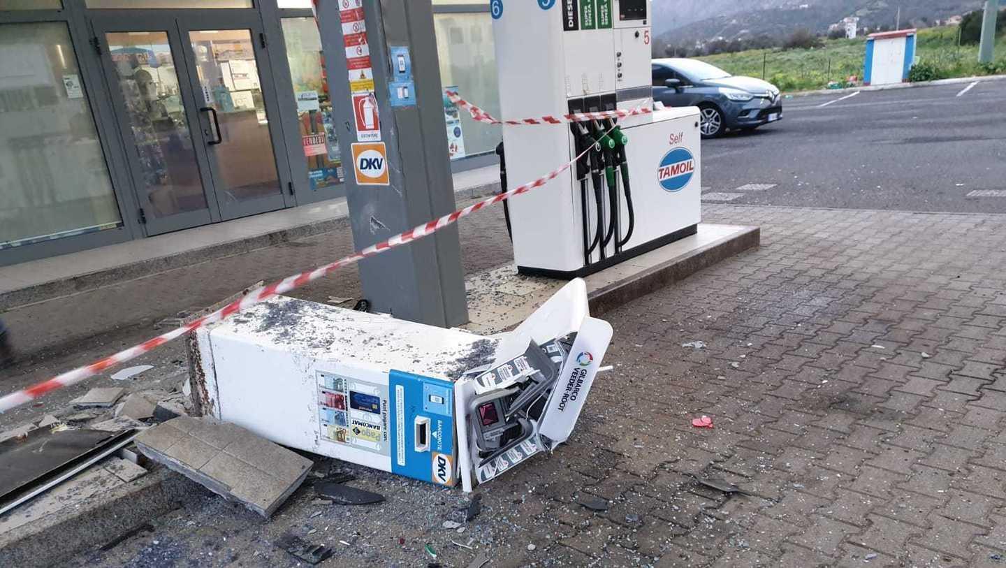 Assalto a un rifornitore a Santa Maria Coghinas 