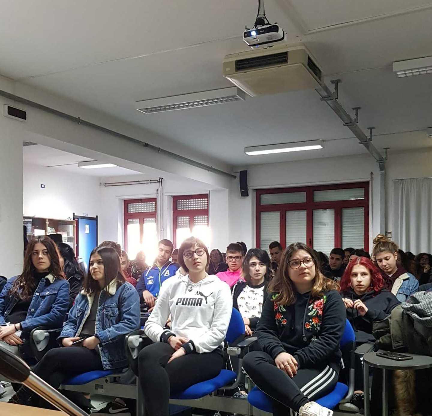 L’Arst agli studenti: salite tutti a bordo miglioriamo insieme 