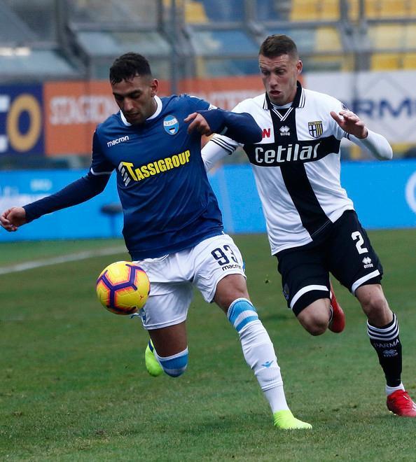 Lo spallino Fares inseguito da Iacoponi del Parma