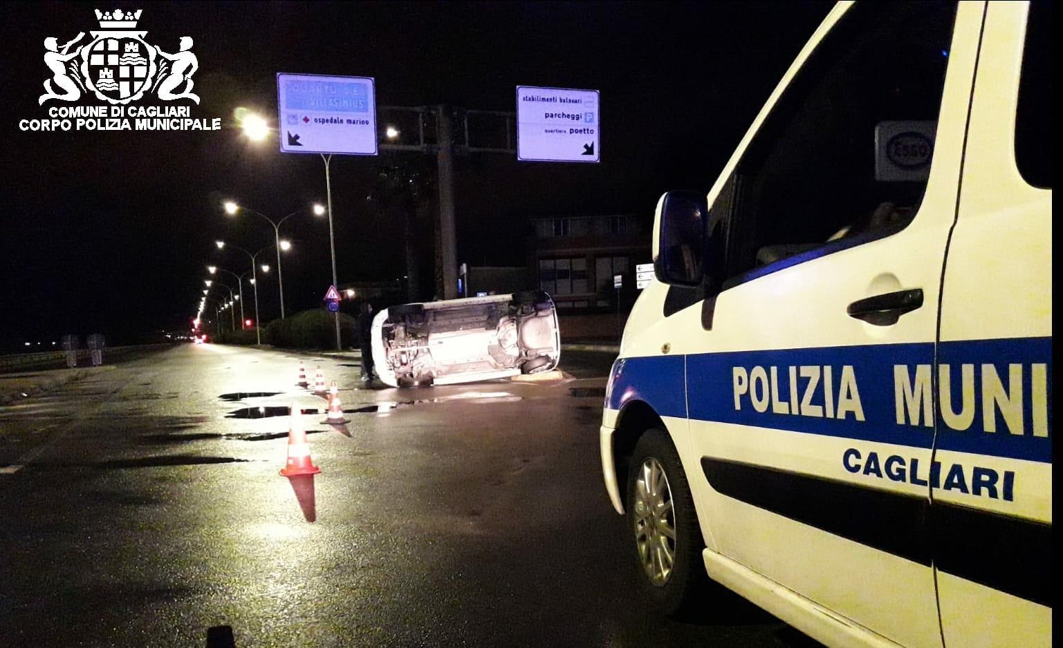 L'incidente al Poetto (foto Mario Rosas)