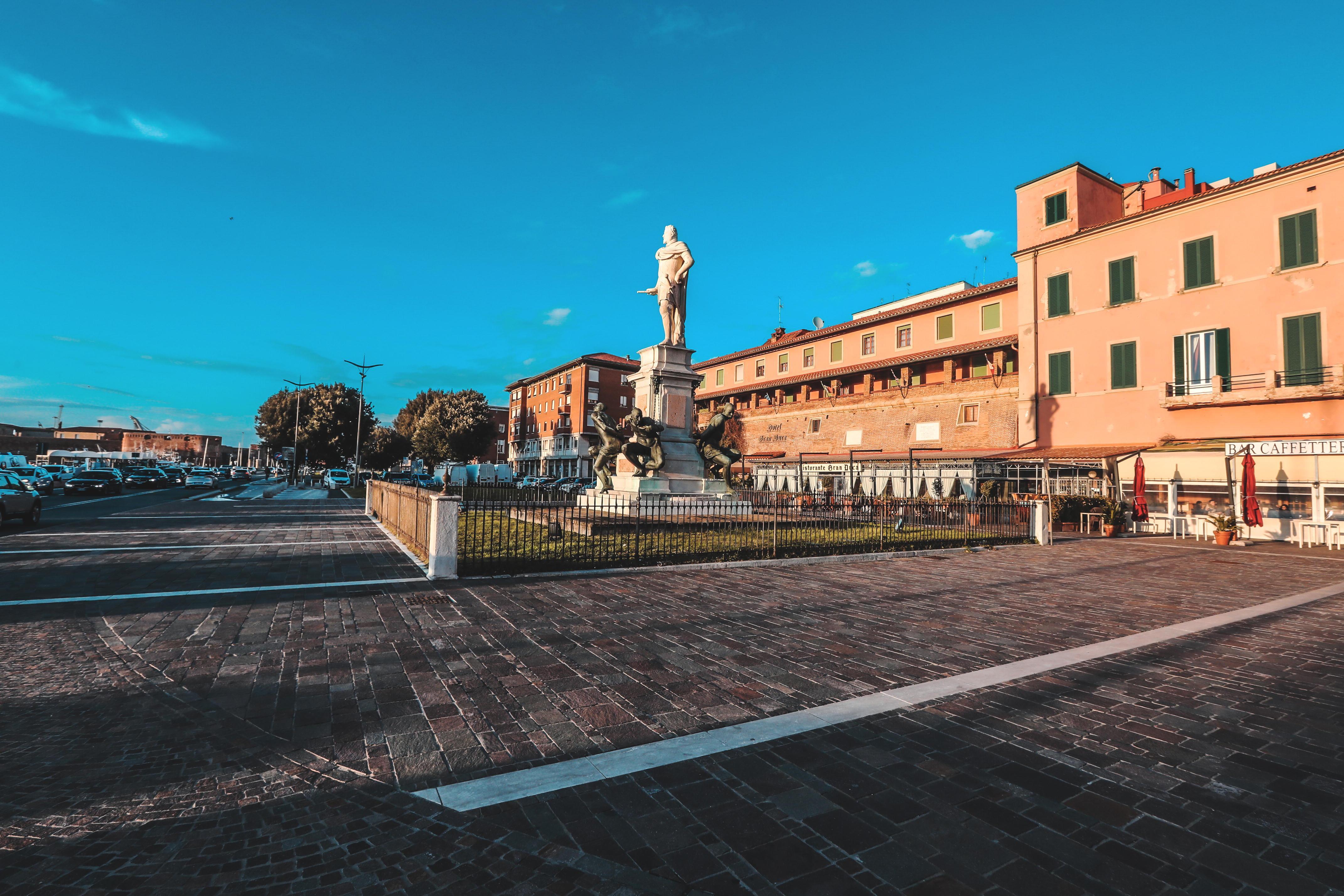 L'area intorno ai Quattro Mori (Foto Marzi)