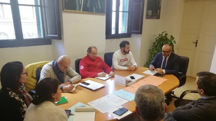 La riunione in comune a Pontedera sui due casi sospetti di coronavirus