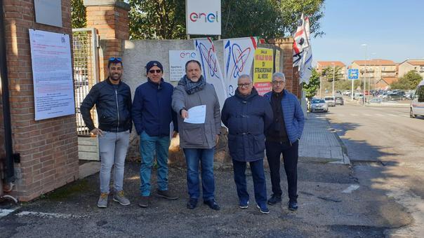 Sassari, protestano i lavoratori di Enel Distribuzione 