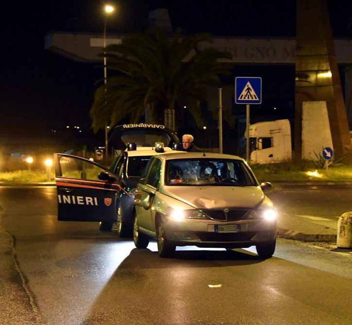 Anziano investe con l’auto una ragazza: è ricoverata