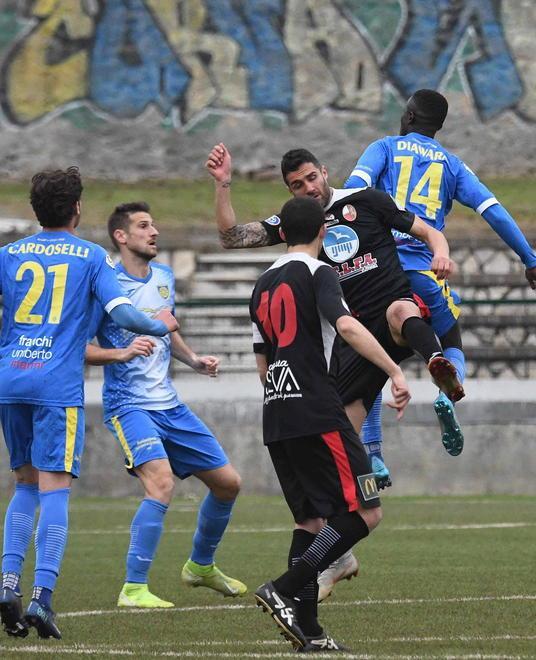 Carrarese ospita la Fezzanese per mantenere il ritmo partita 