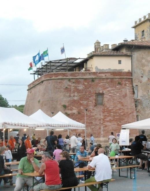 Passeggiata al mare per 2 km e riqualificazione del Forte 