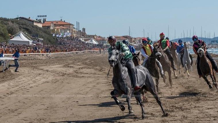 Il Palio della Costa Etrusca è più forte della paura programma confermato