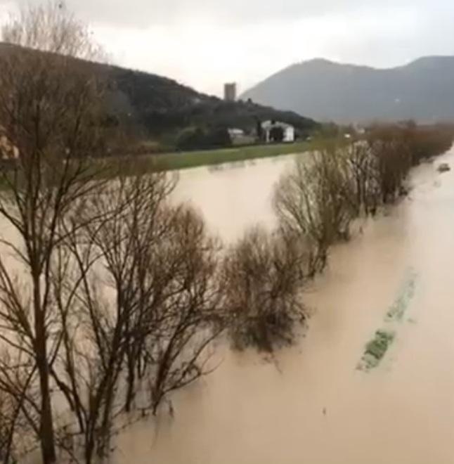 Il Serchio in piena raggiunge i 7,50 metri