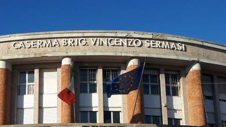 Interventi alla caserma pronti a partire