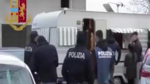 Furti e rapine, sgominata la banda di sinti Sette arresti a Poviglio e Castelnovo Sotto