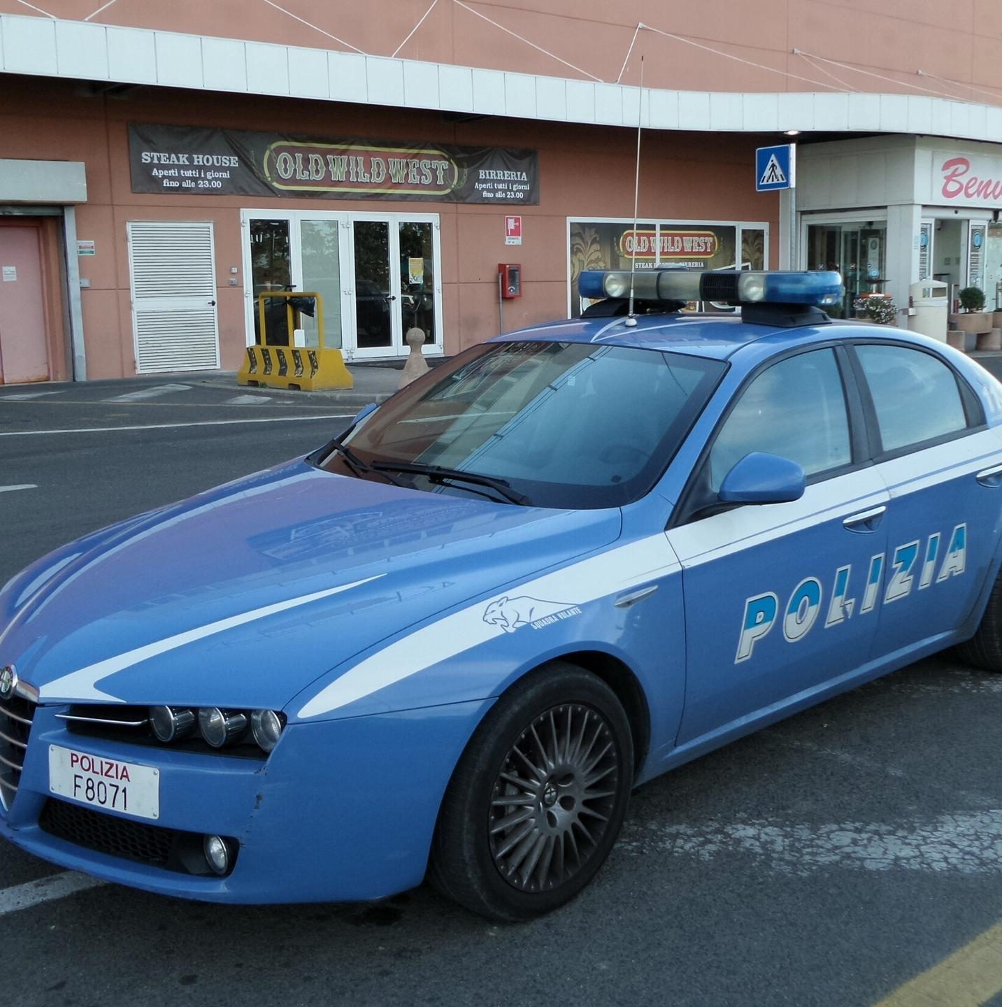 Sassari, spacciava palline di eroina nel centro commerciale 