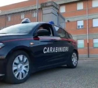 Pestato e rapinato in casa arrestati due fratelli 