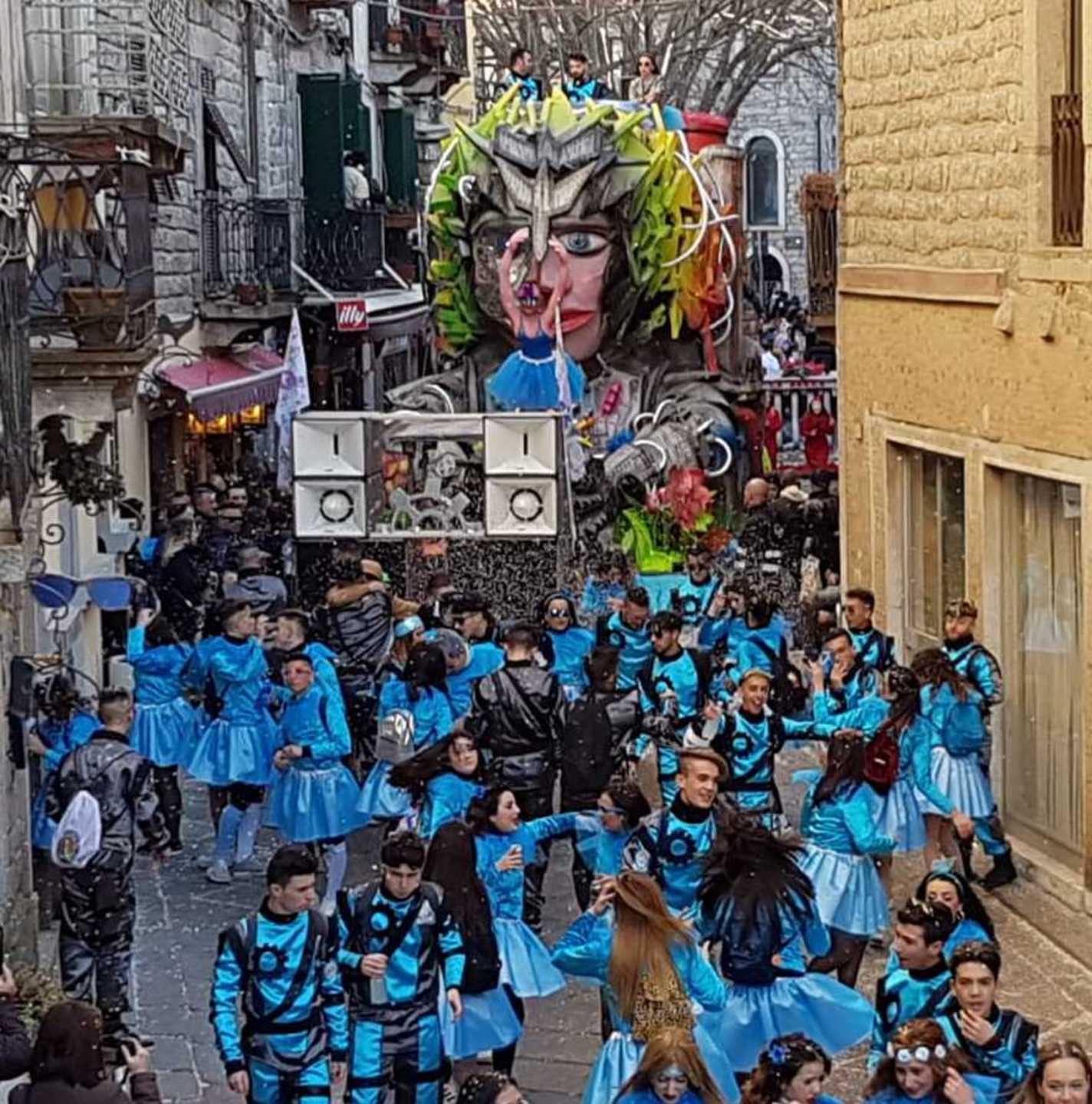 Carnevale e Rinagghju: la giunta Addis sotto tiro 