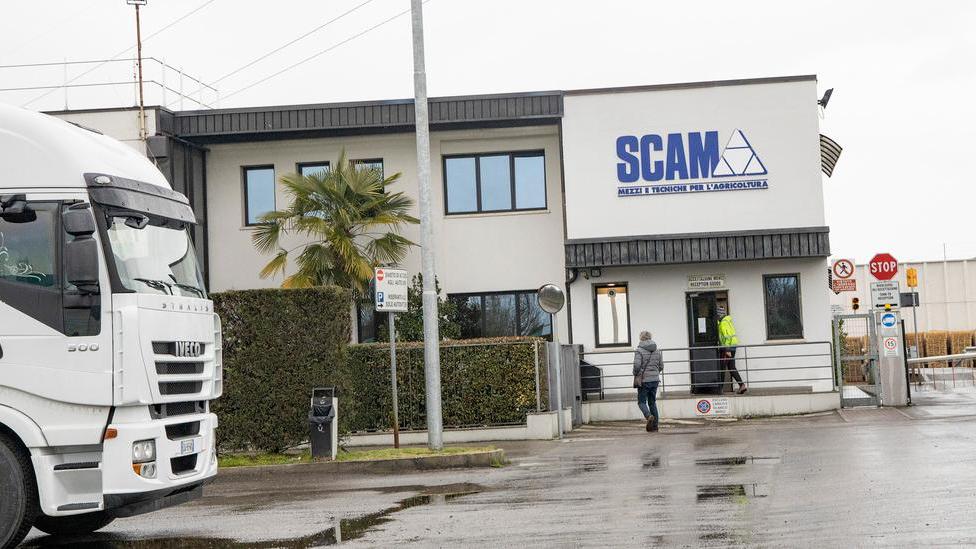 Modena, colpo da 400mila euro alla Scam. L’azienda chimica dice: «Nessun pericolo»