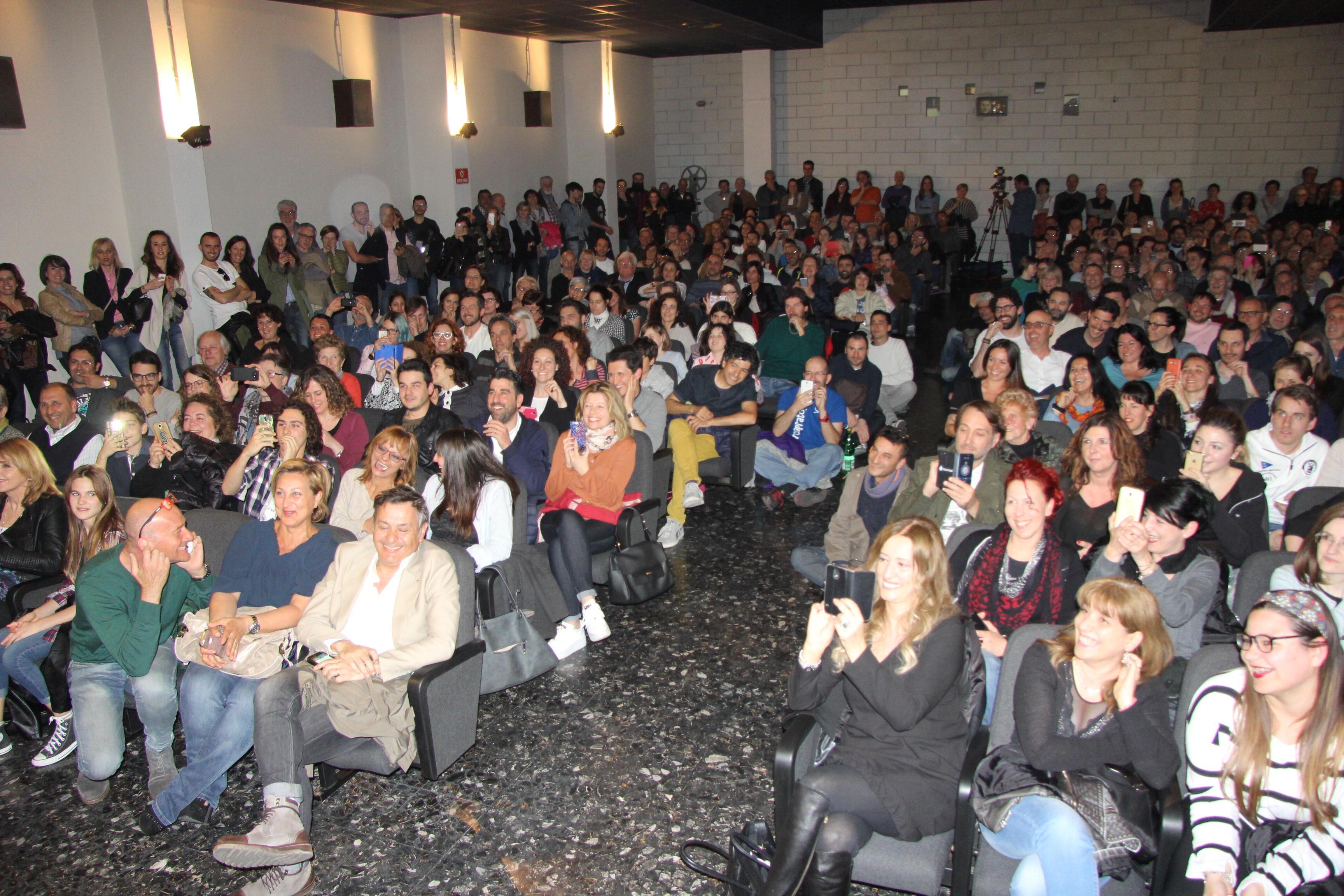 Spettatori al cinema Terminale (foto d'archivio)
