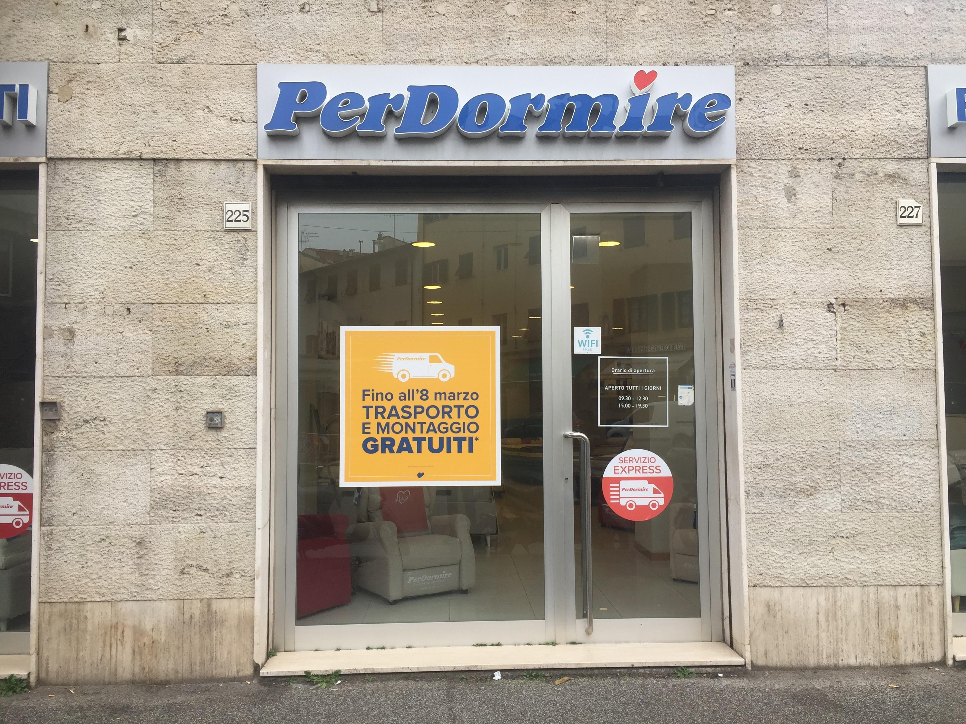 Il negozio "Per Dormire" di corso Amedeo