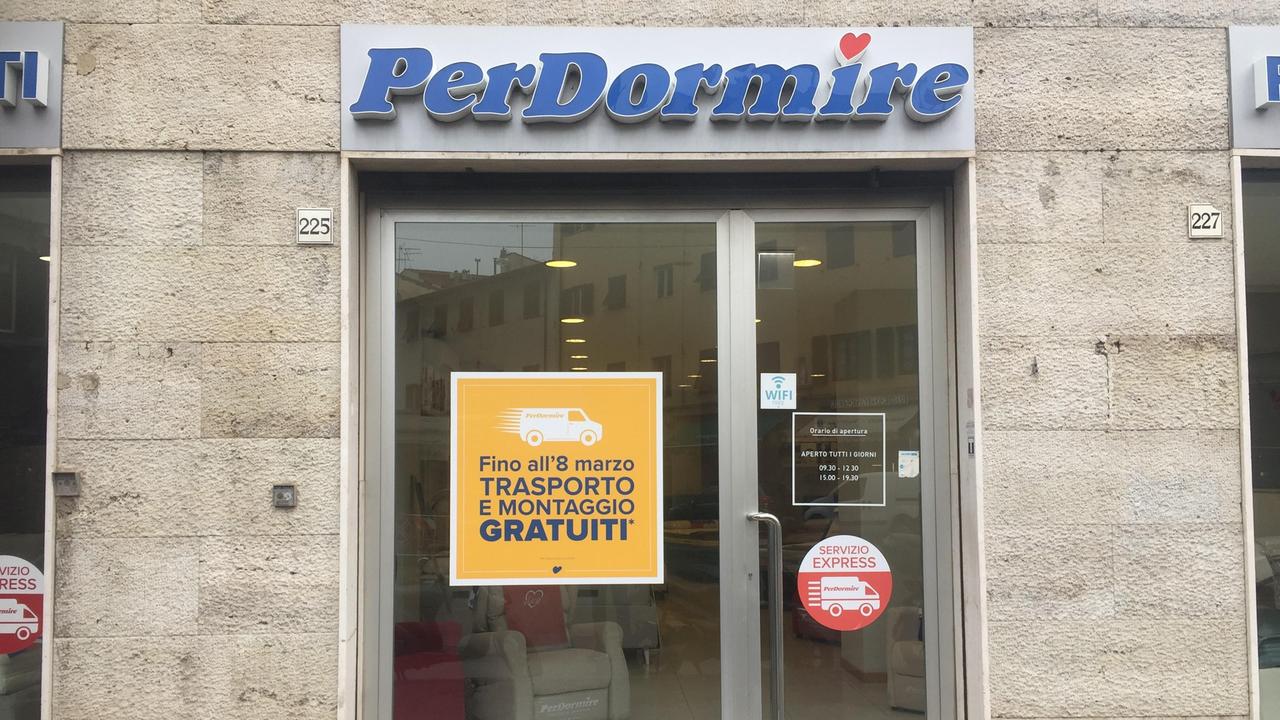 Il negozio "Per Dormire" di corso Amedeo