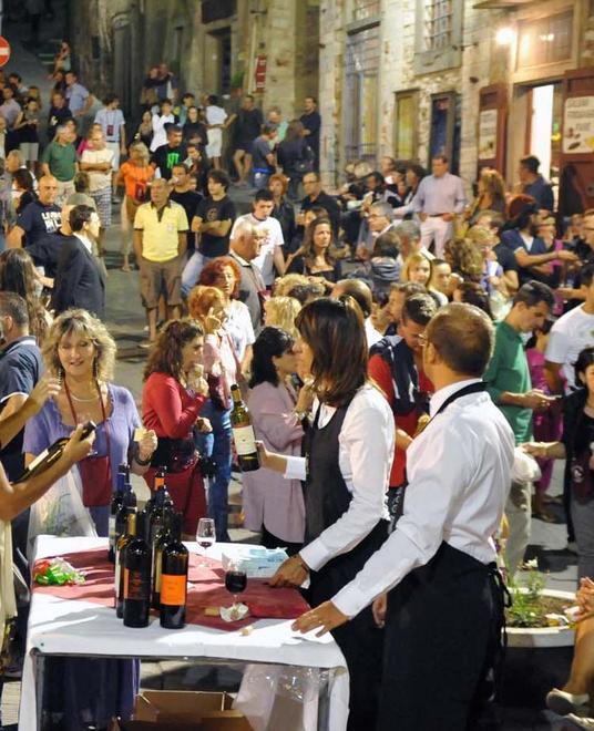 Il virus spaventa gli stranieri Prenotazioni in drastico calo 