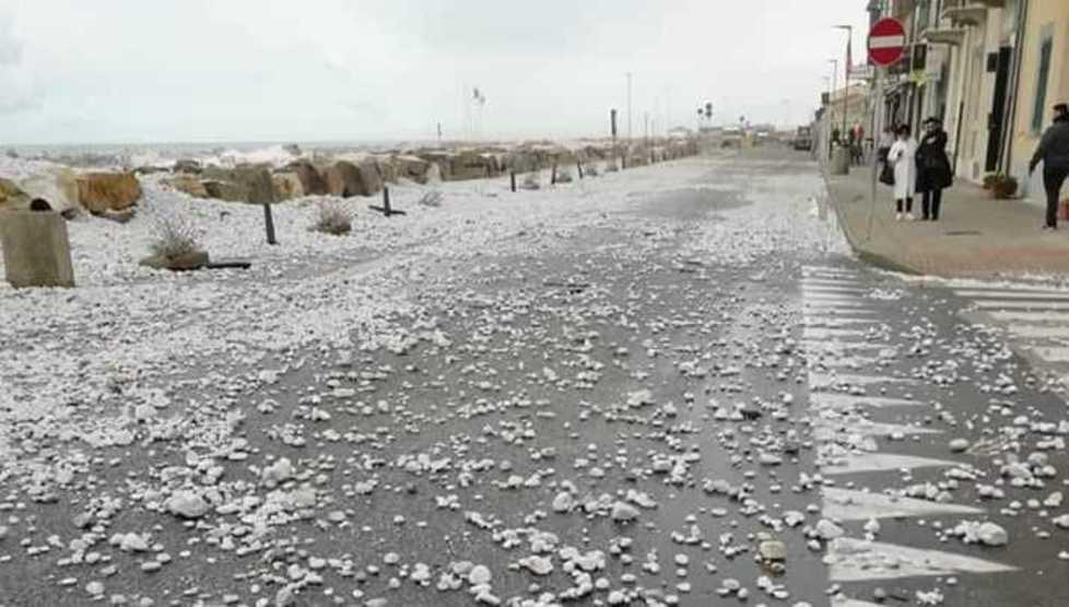 «Subito progetti per sistemare le spiagge di ghiaia a Marina» 