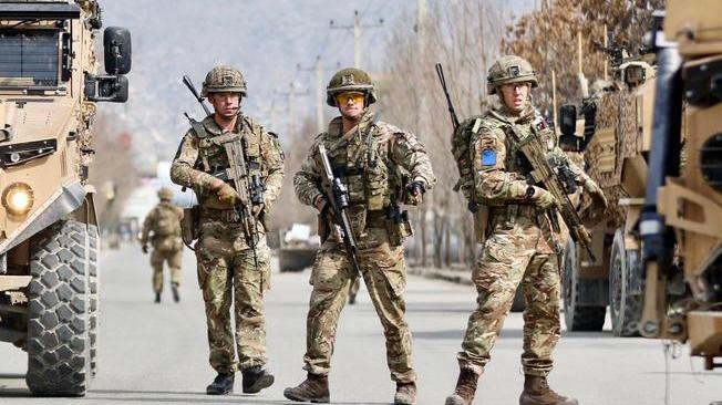 Attacco a Kabul, almeno 27 morti