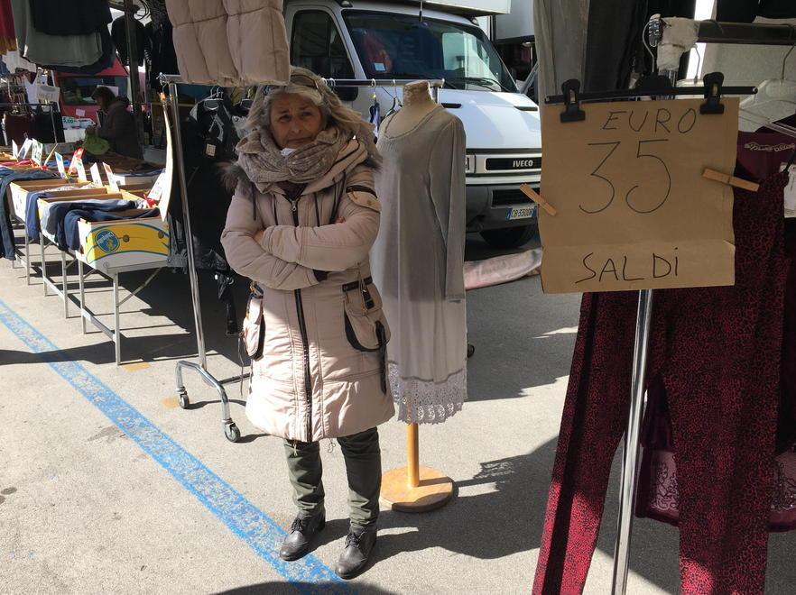 Banchi deserti e incassi ridotti a un terzo La paura ha svuotato anche il mercato 