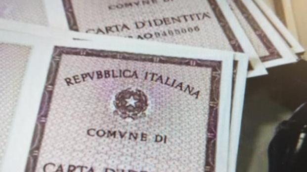 Richiedenti asilo, obbligo di iscrizione all’anagrafe